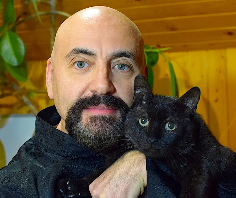 Ovidiu Pescărașu, profesor de qigong și yoga daoistă